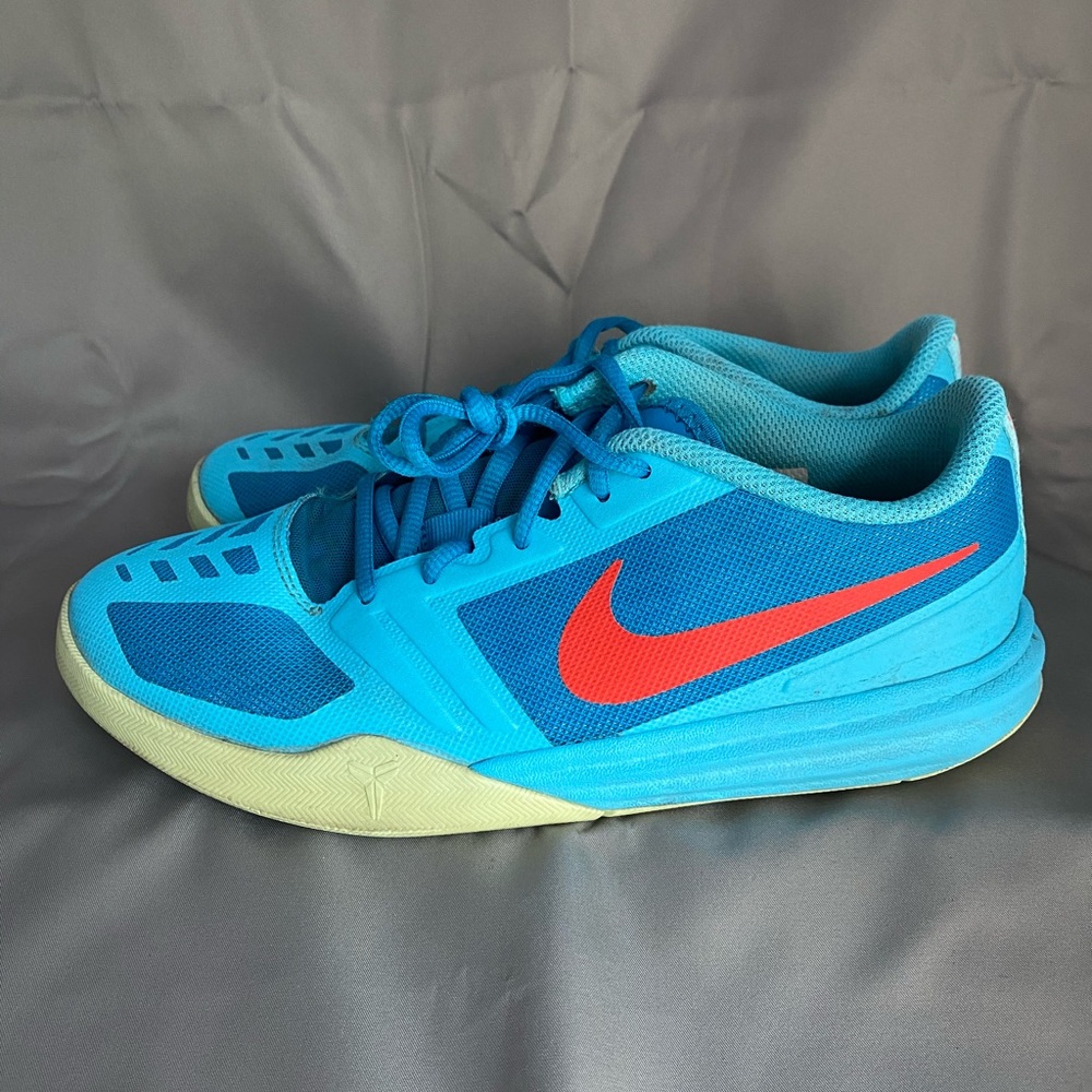 Nike youth Kobe